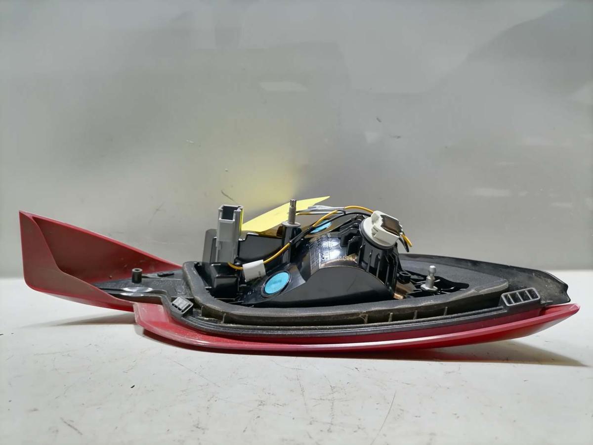 Ford Fiesta MK7 original Rücklicht Rückleuchte Schlussleuchte innen rechts Bj.2019